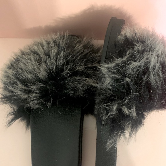 Women’s Trending Ombré Faux Fur Open-Toe Slippers - Slides - Picture 5 of 6